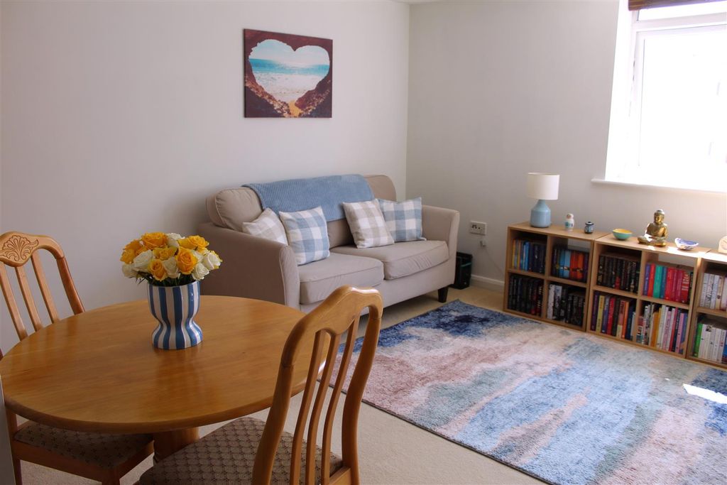 Property photo 3 of 9 Lounge 1.Jpg