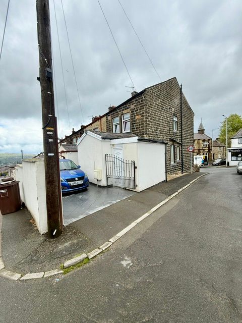 Property photo 3 of 21