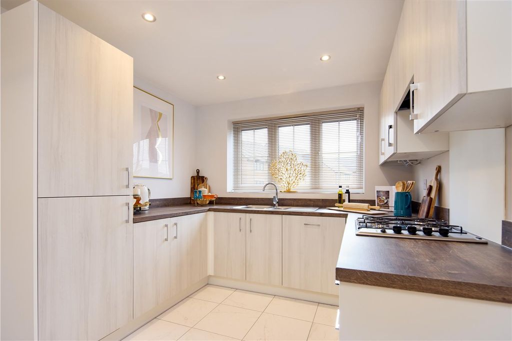 Property photo 2 of 8 004-Sf-The-Oakes-Willow-Heights.Jpg