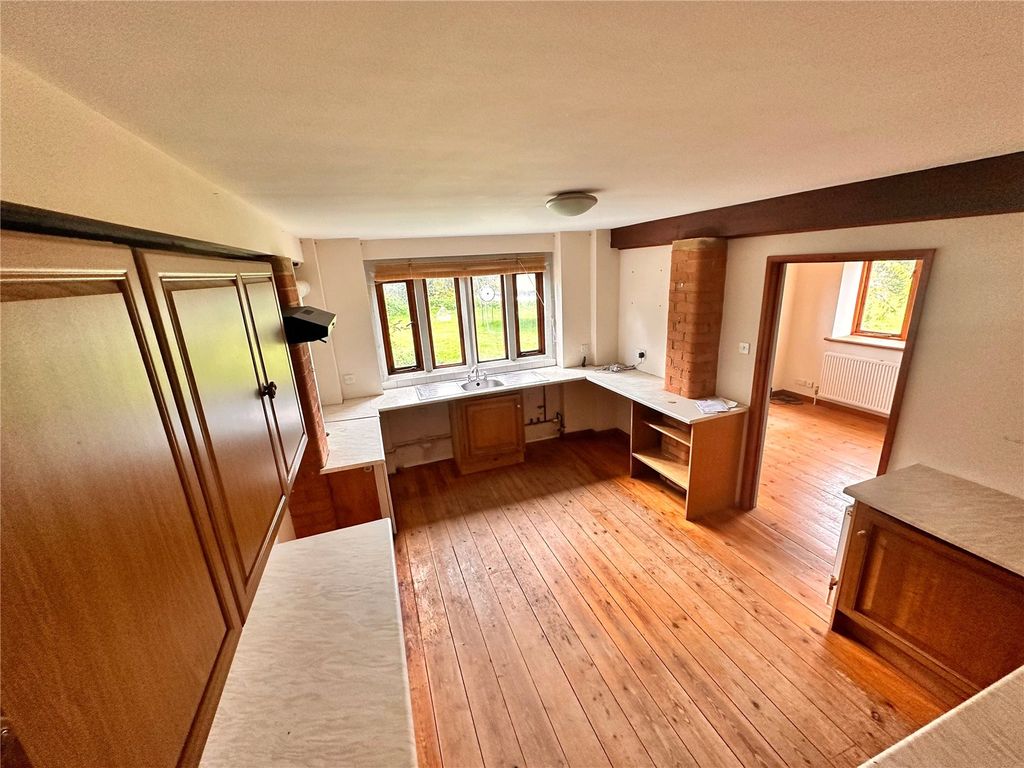 Property photo 2 of 13 Picture No. 28