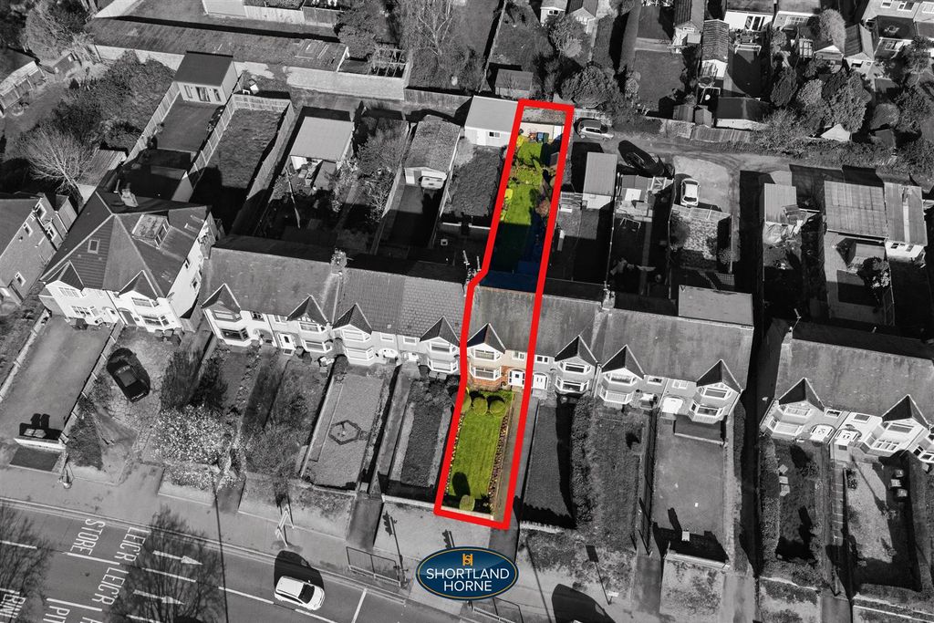 Property photo 2 of 22 Boundary