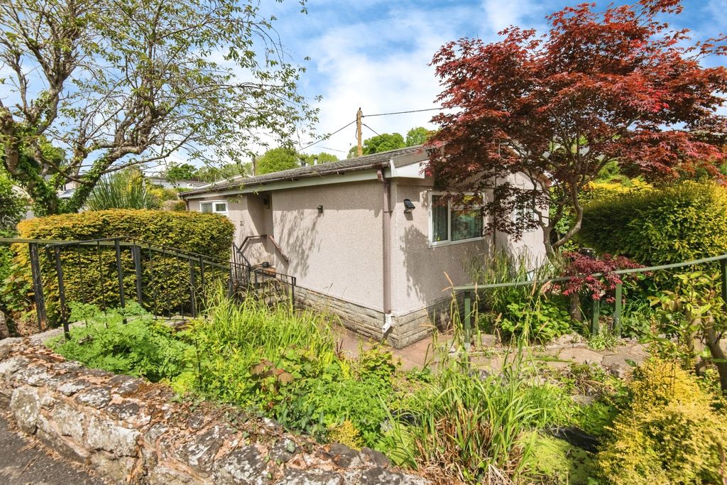 Property photo 1 of 11 Photo