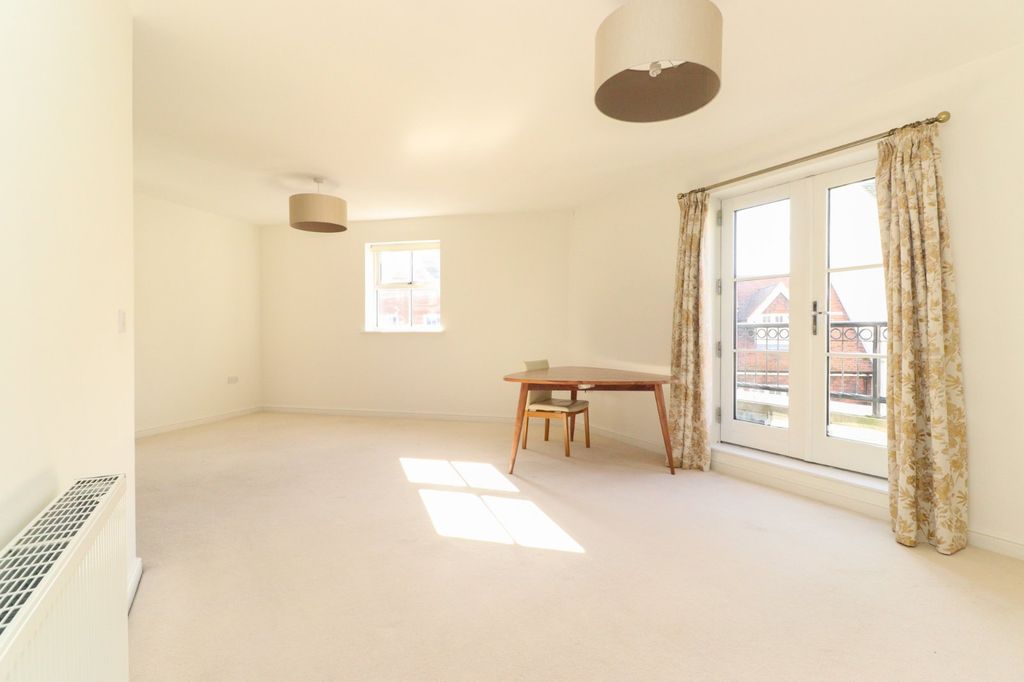 Property photo 2 of 12 Picture 2