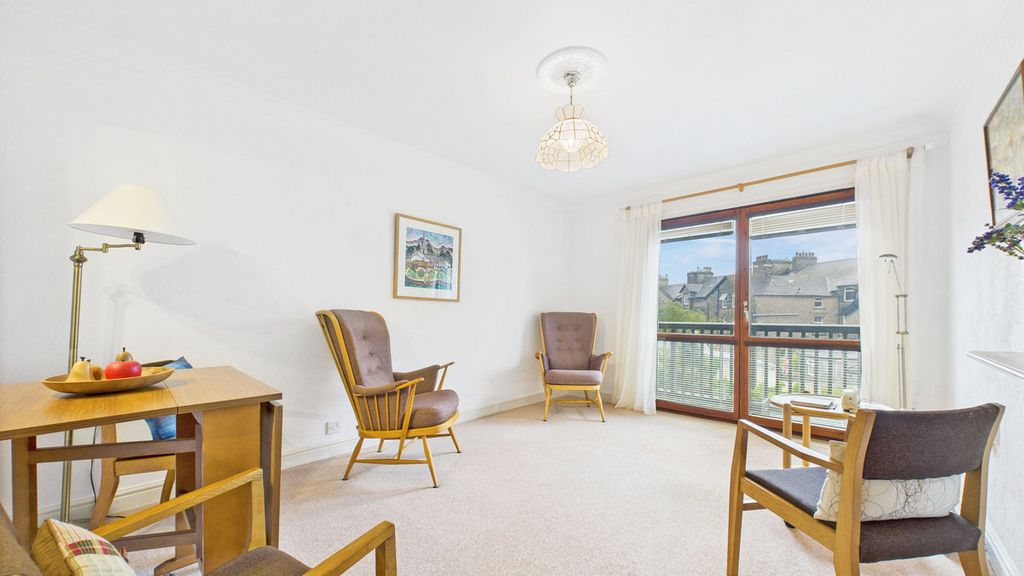 Property photo 3 of 25