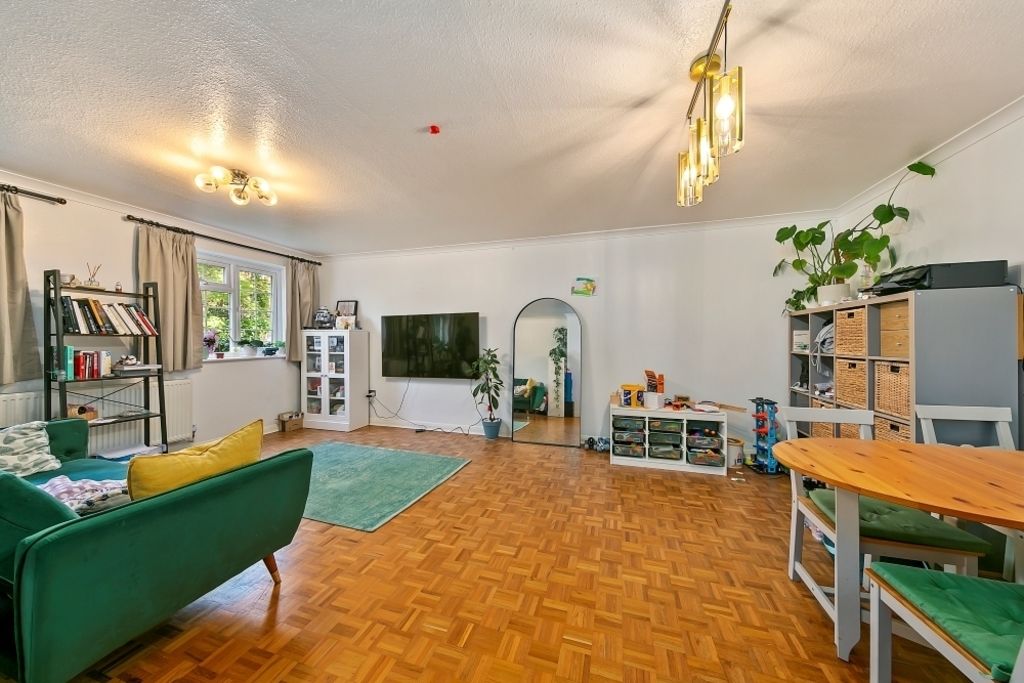 Property photo 2 of 9