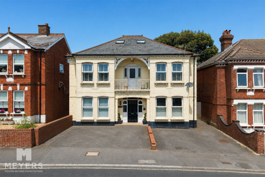 Property photo 1 of 26