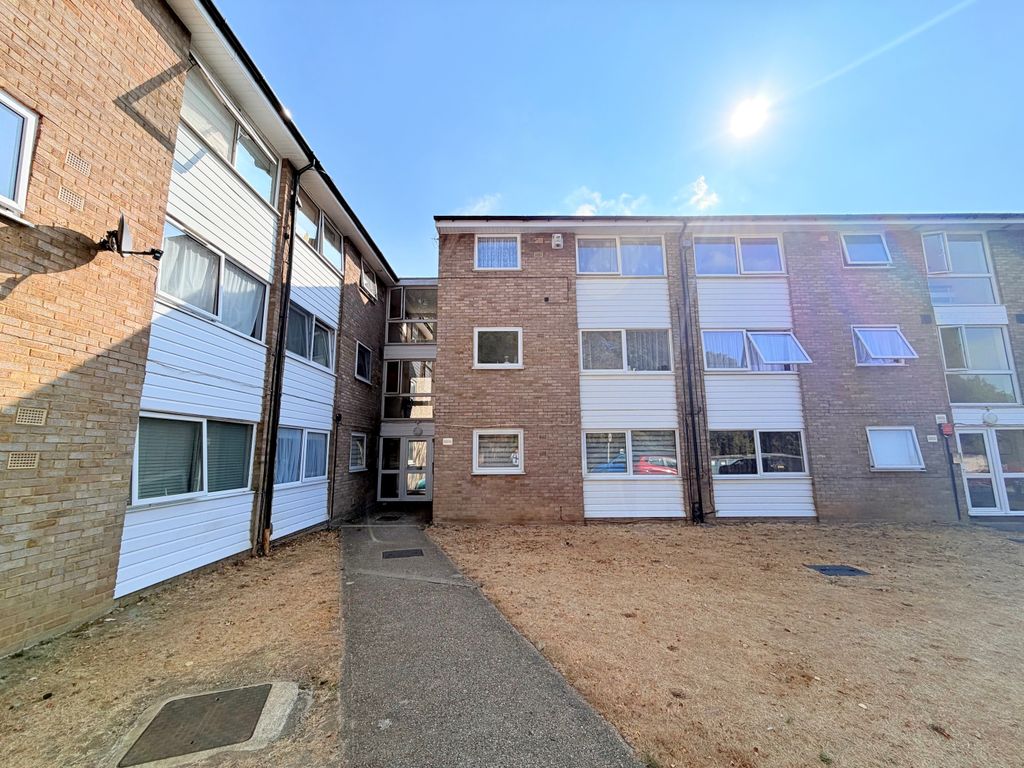 Property photo 1 of 16 14