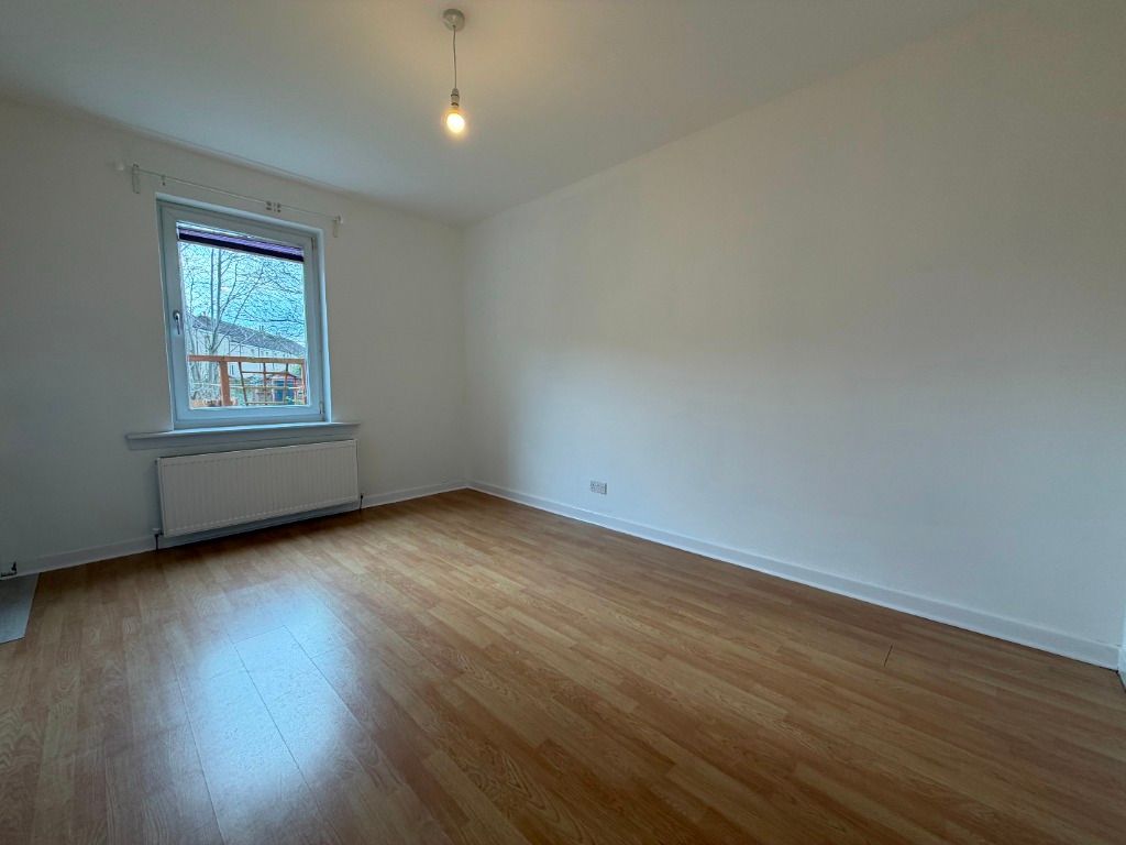 Additional image 6 of 2 bed flat to rentBruce Road, Paisley, Renfrewshire PA3