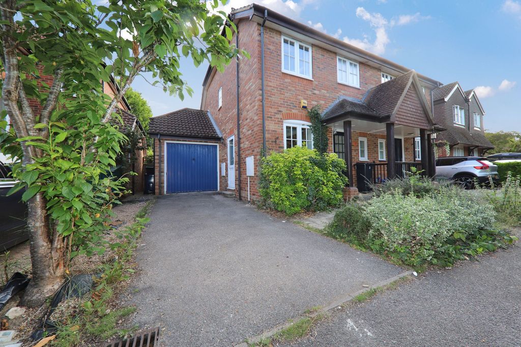 Property photo 1 of 9 Ext (2)(E)