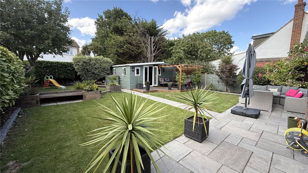 Property photo 2 of 30 Picture No. 02