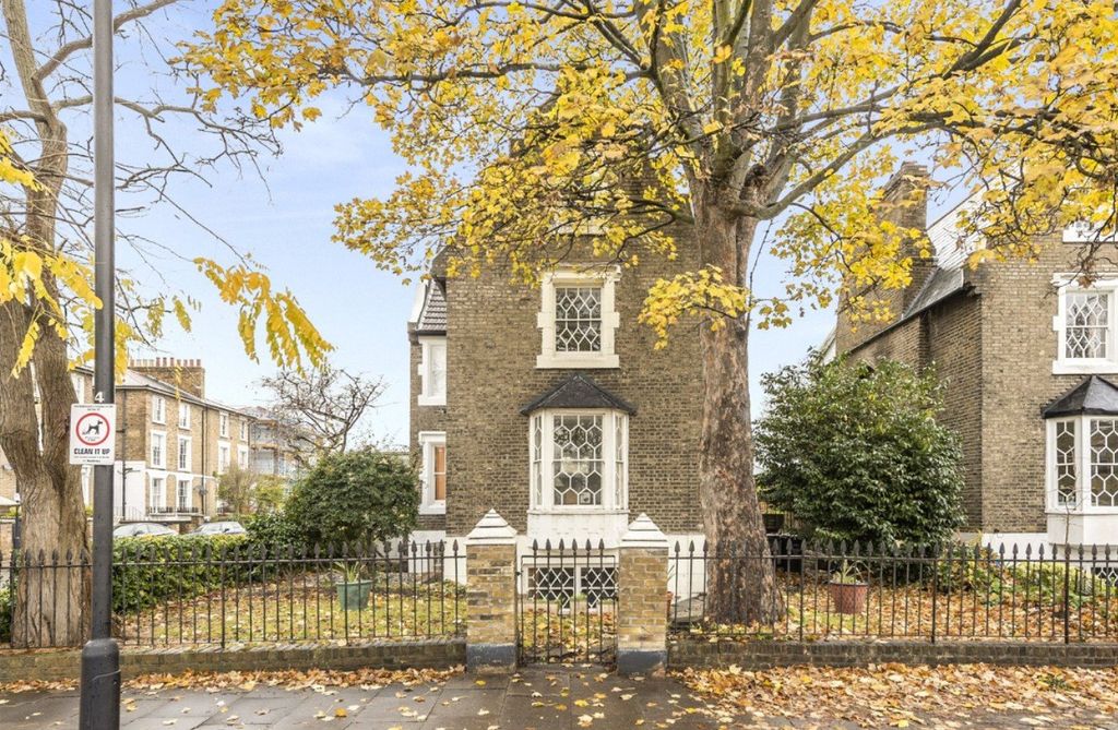 Property photo 1 of 1