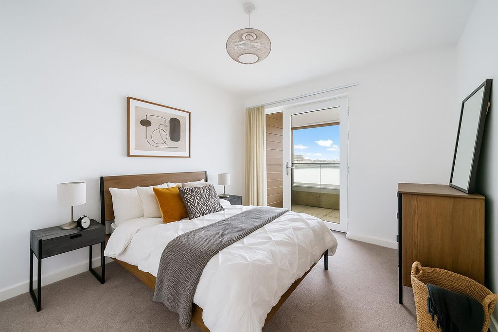 Property photo 2 of 13 Image