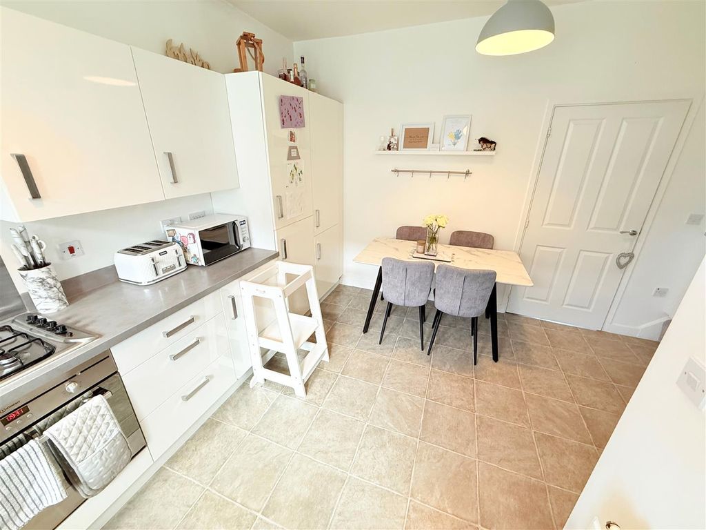 Property photo 3 of 11 Open Plan Dining Kitchen