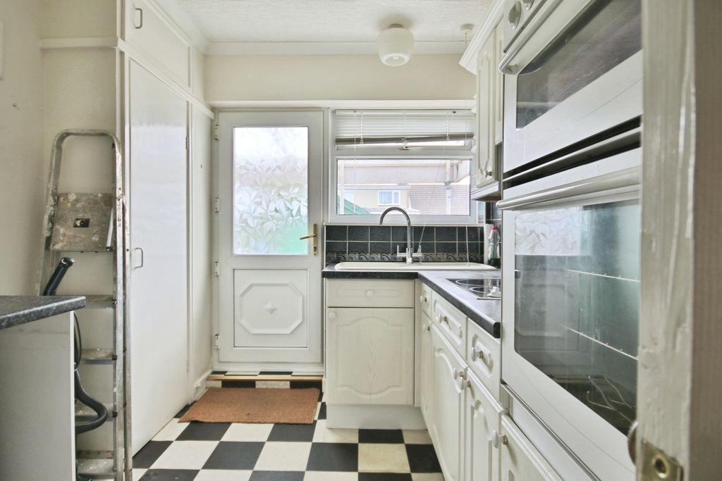Property photo 3 of 16 3473458