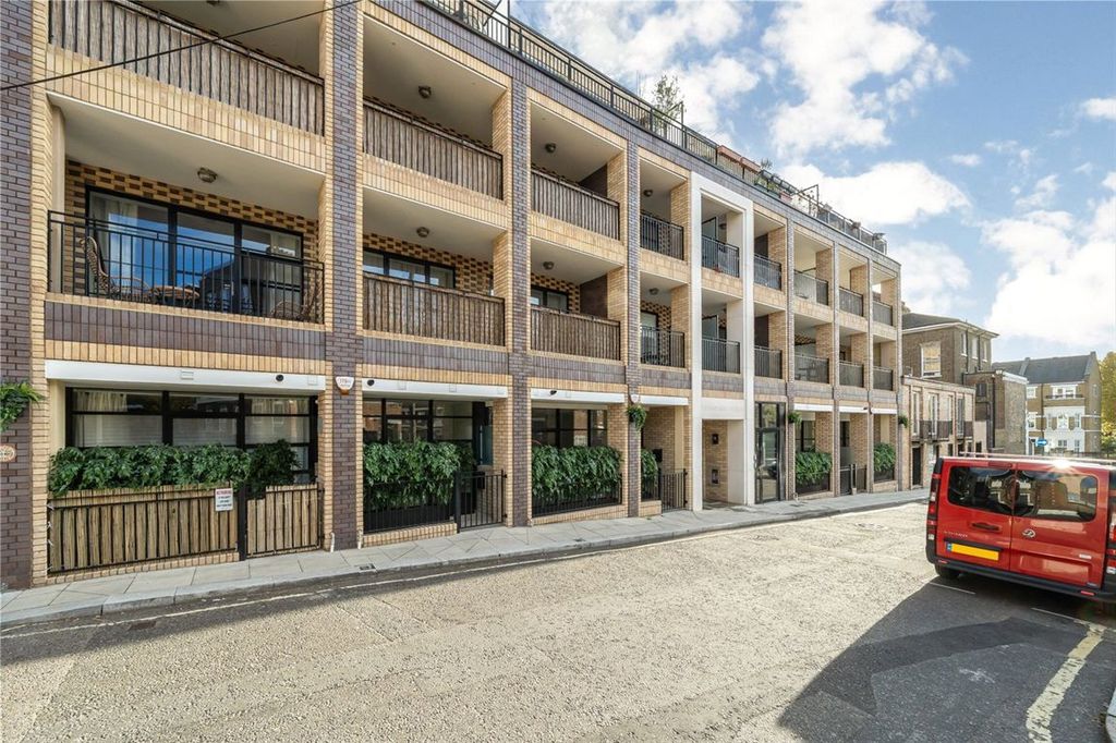 Property photo 1 of 4