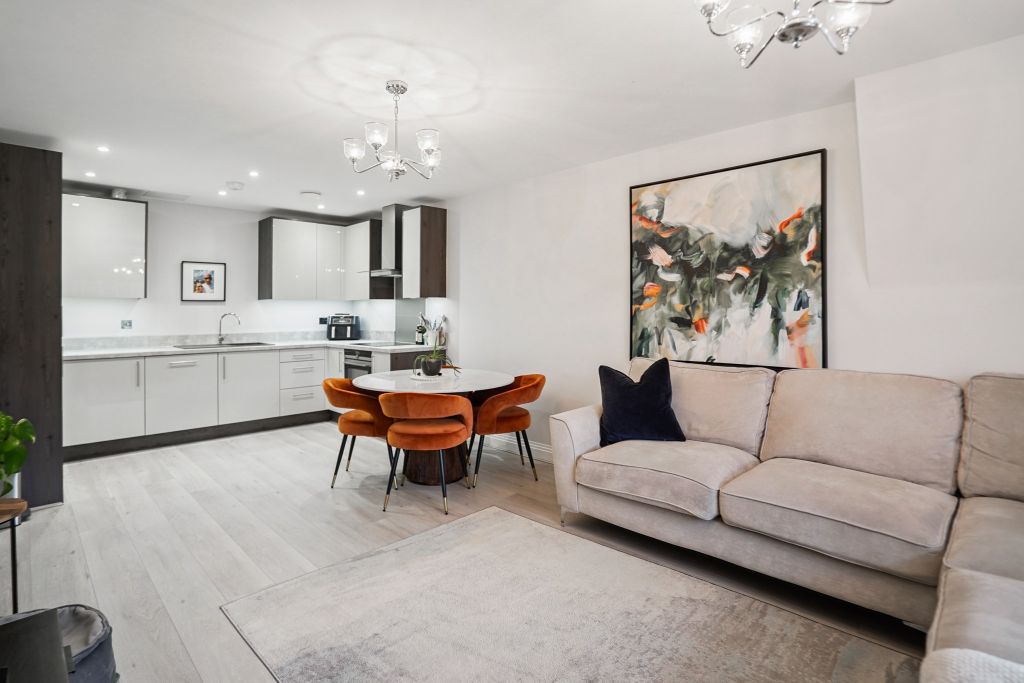 Property photo 3 of 13