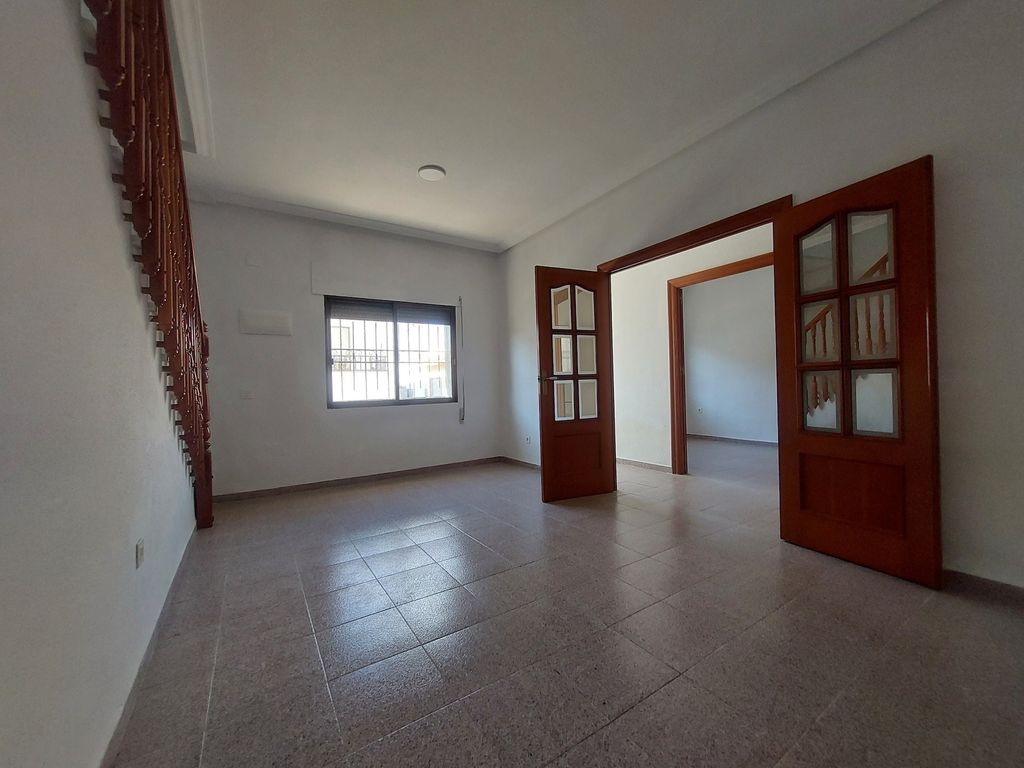 Property photo 3 of 38