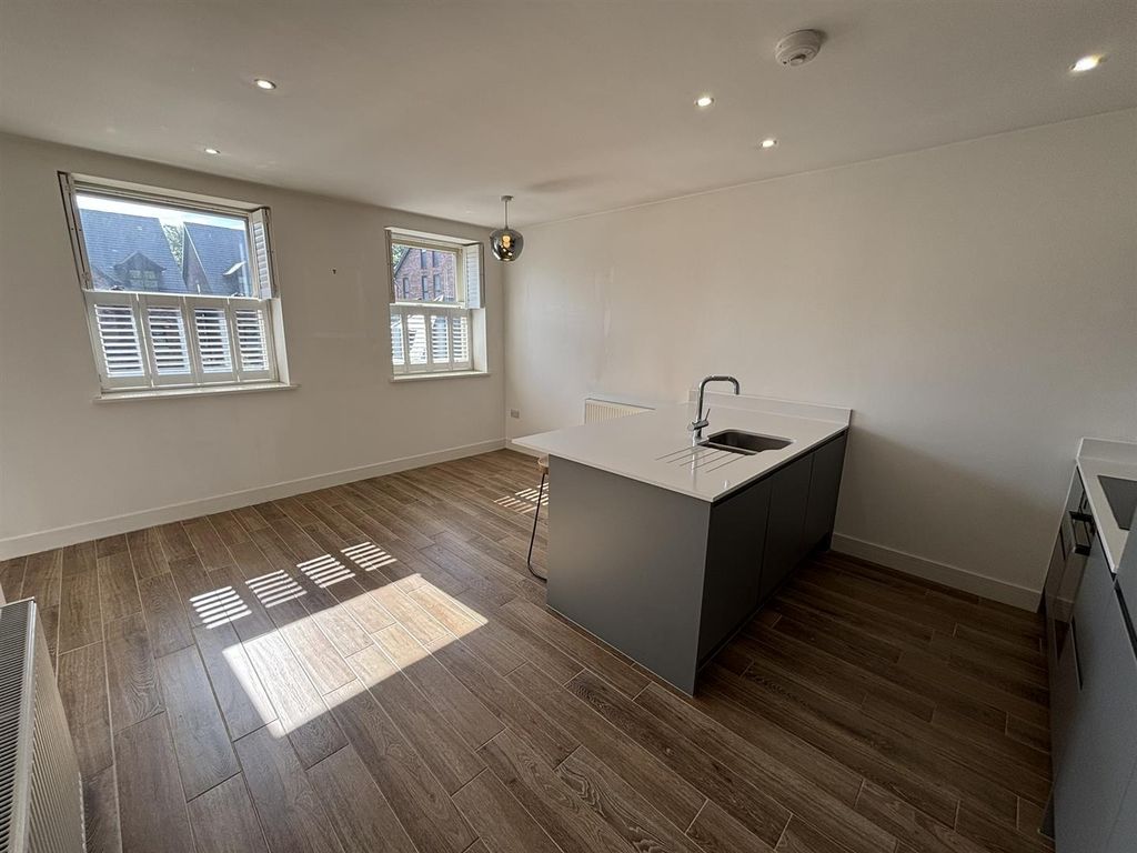 Property photo 3 of 20 Kitchen Diner