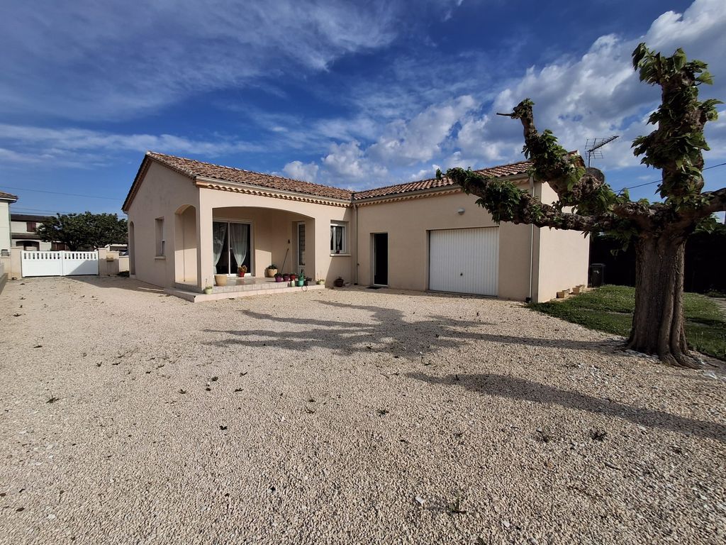 Property photo 1 of 9 Main Exterior View