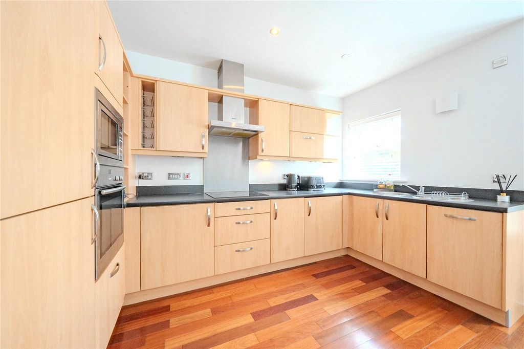 Property photo 3 of 10 Picture No. 29