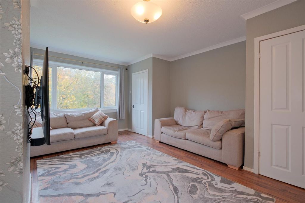 Property photo 2 of 21 Lounge