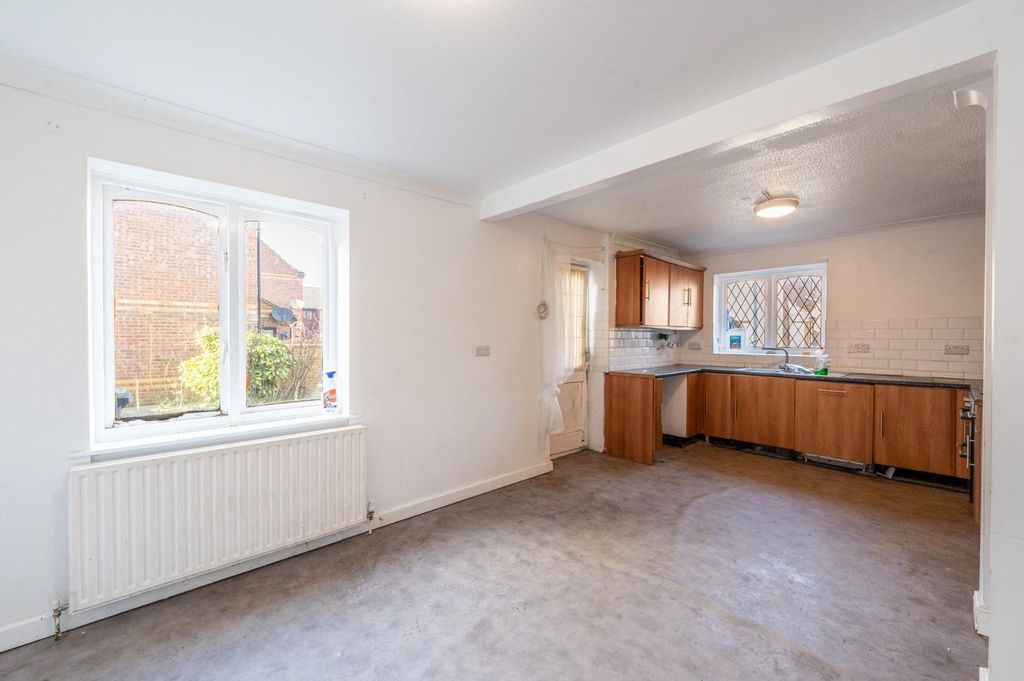 Property photo 2 of 13 Dsc_5752-Hdr.Jpg