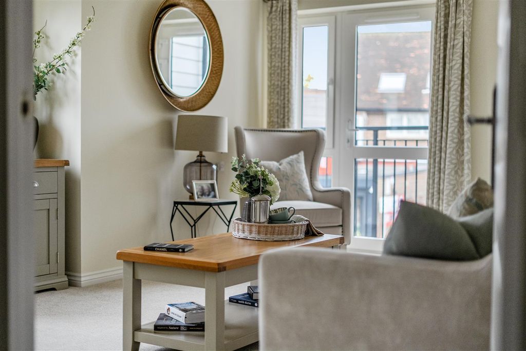 Additional image 7 of 1 bed flat for saleBeeches Lodge, Reedham Road, Burnham SL1