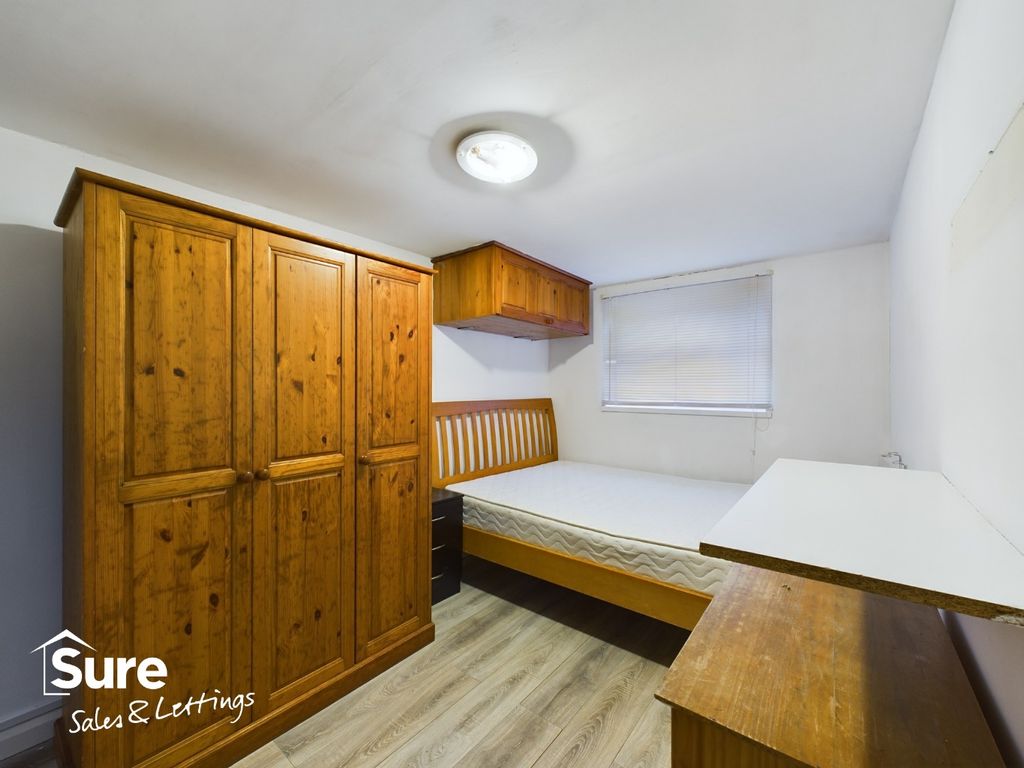 Property photo 2 of 6 3099283