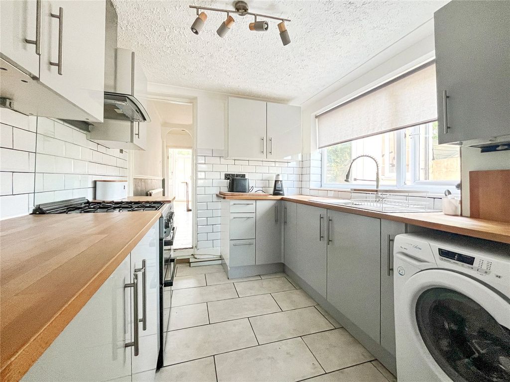 Property photo 1 of 13 Picture No. 10