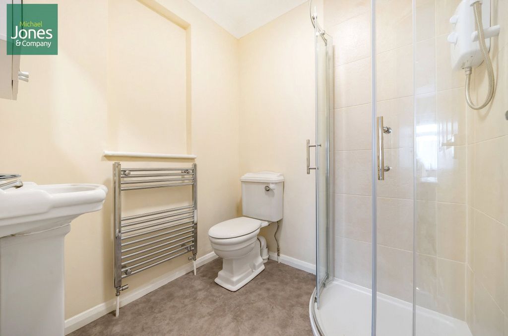 Property photo 2 of 17 Example Of En Suite