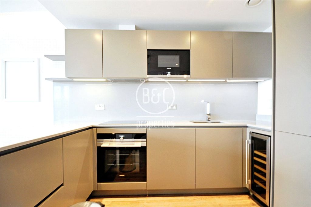 Property photo 3 of 12 Picture No. 02