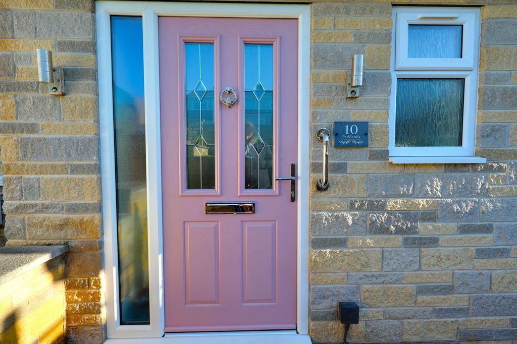 Property photo 3 of 45