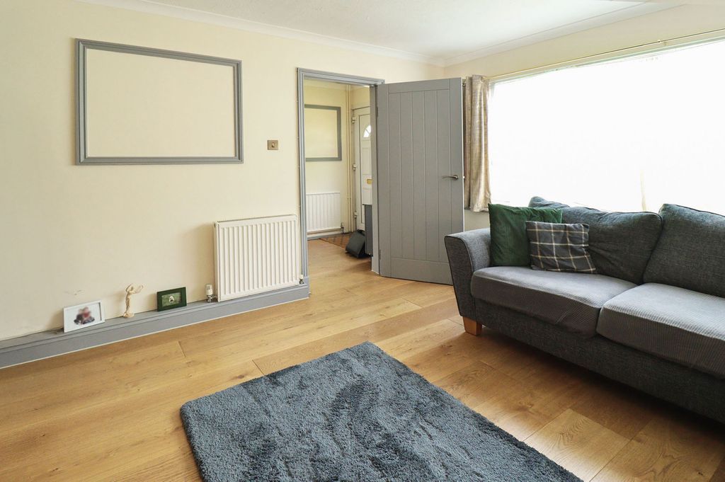 Property photo 3 of 23 Picture No. 02