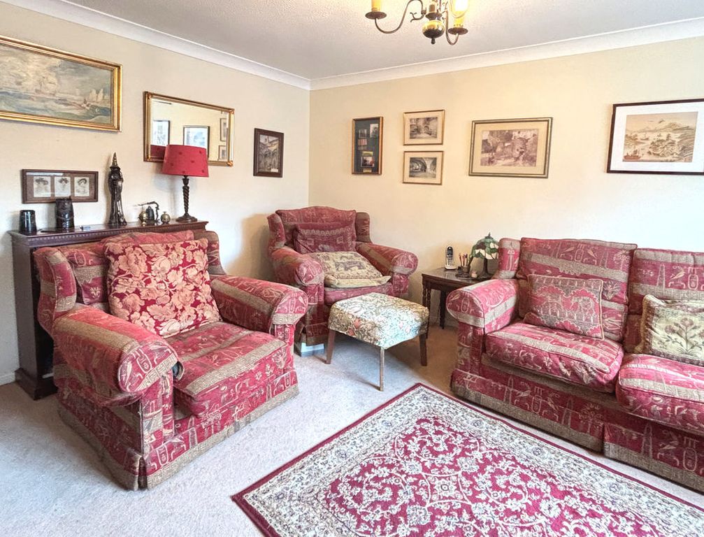 Property photo 3 of 14 Photo 6