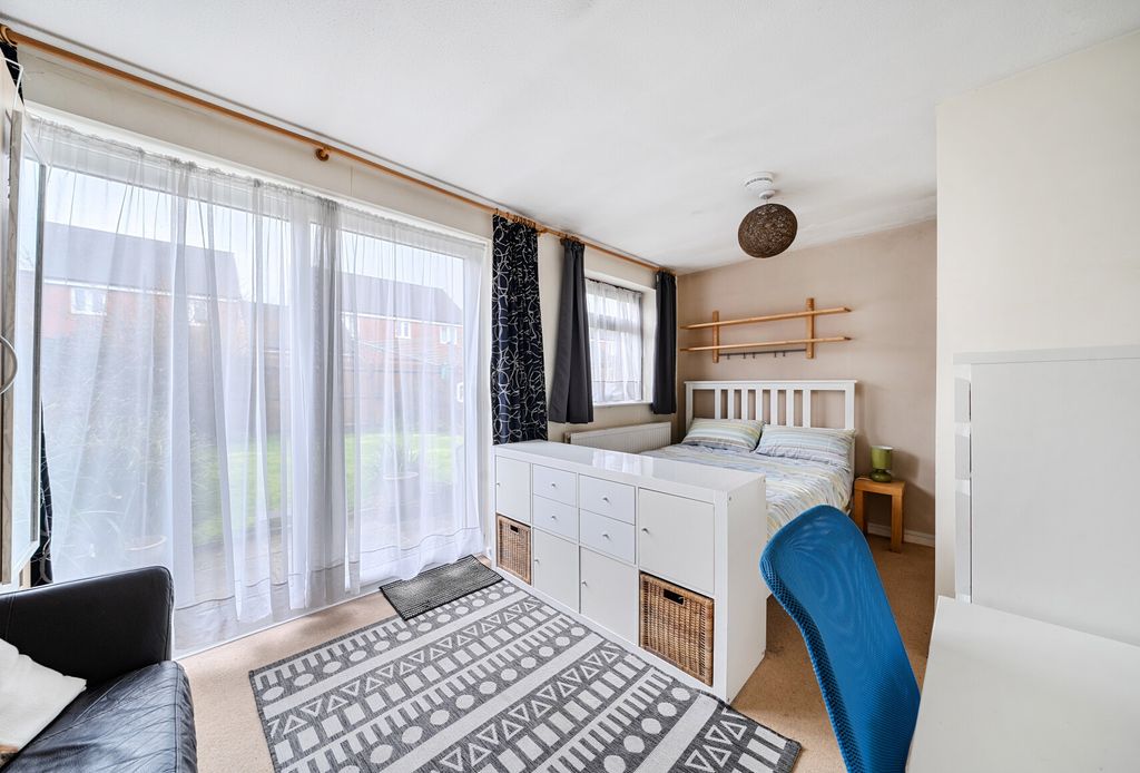 Property photo 3 of 15 1408379-1-69860B5...