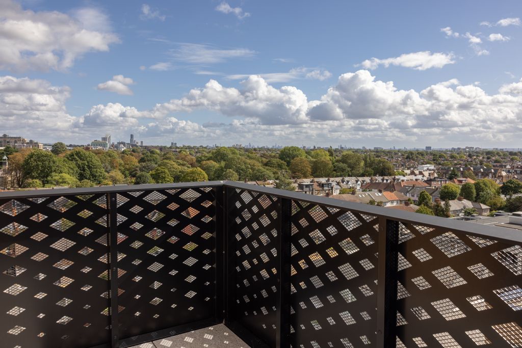 Property photo 3 of 14