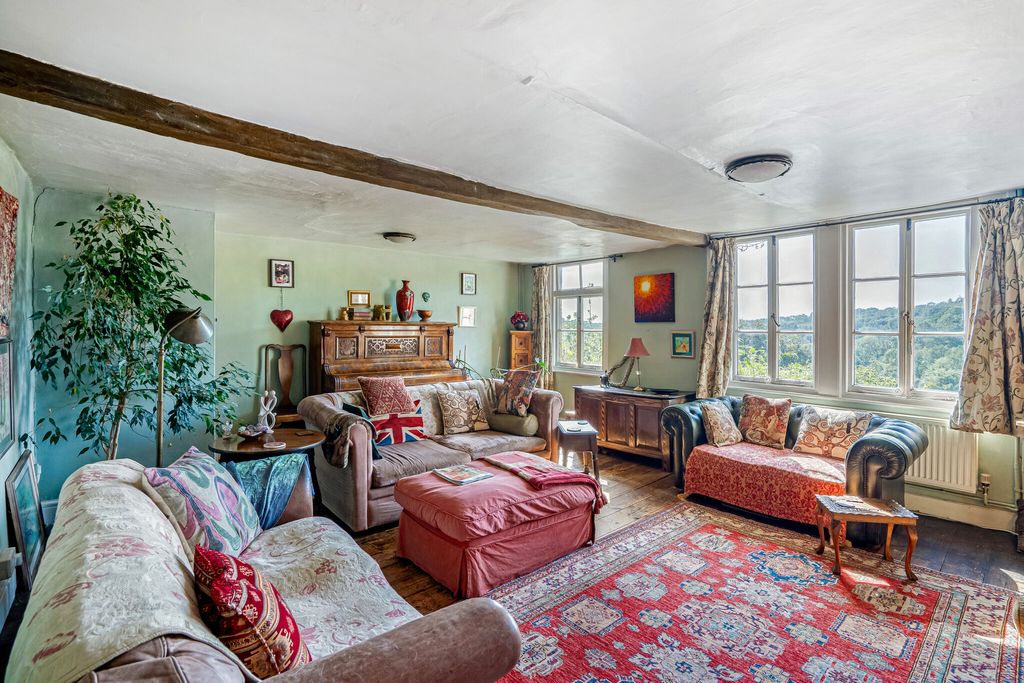 Property photo 2 of 12