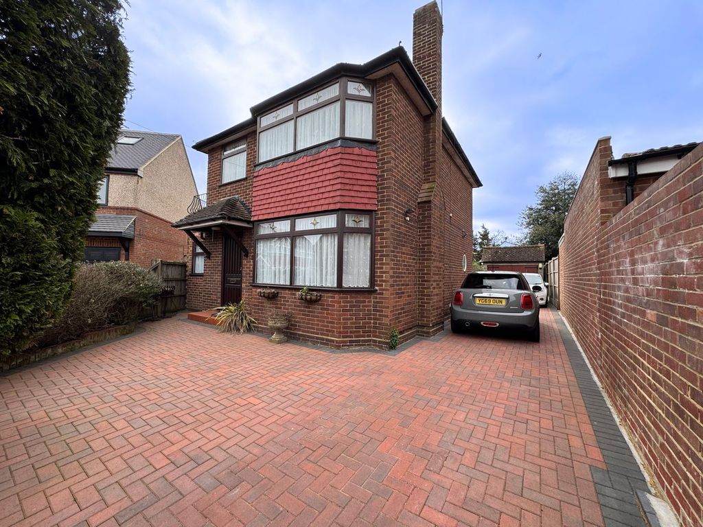 Property photo 1 of 19