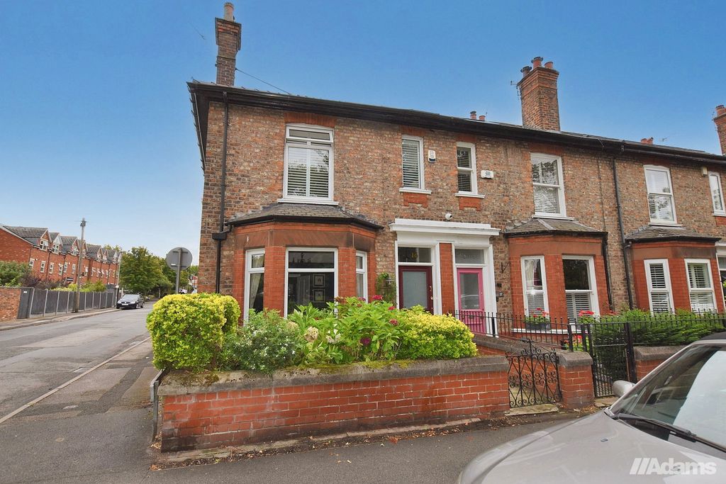 Property photo 1 of 33