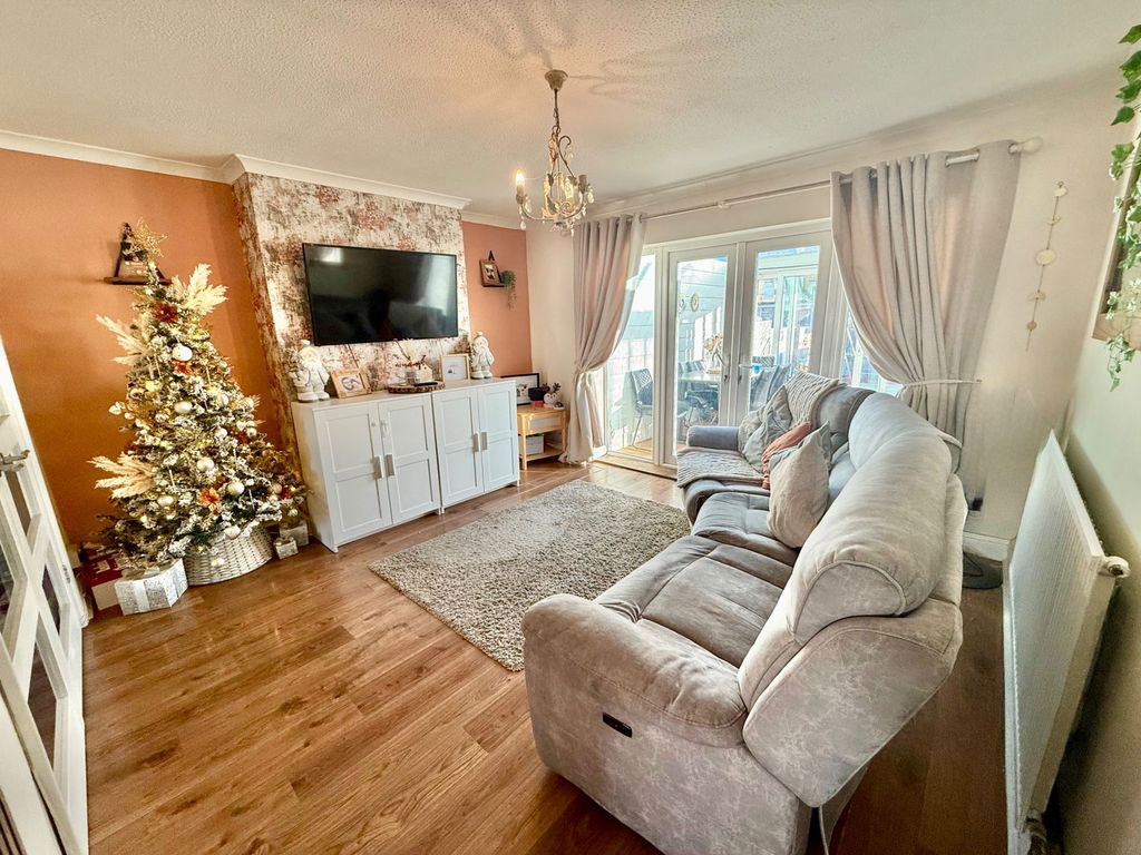 Property photo 2 of 22