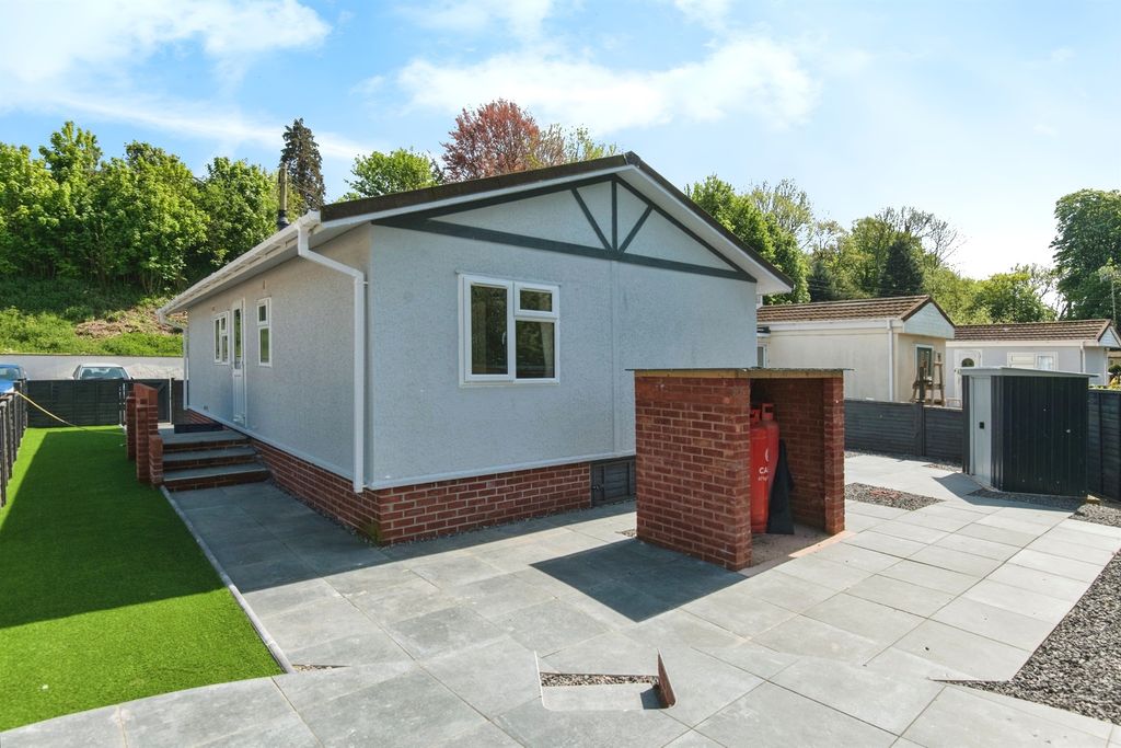 Property photo 2 of 15