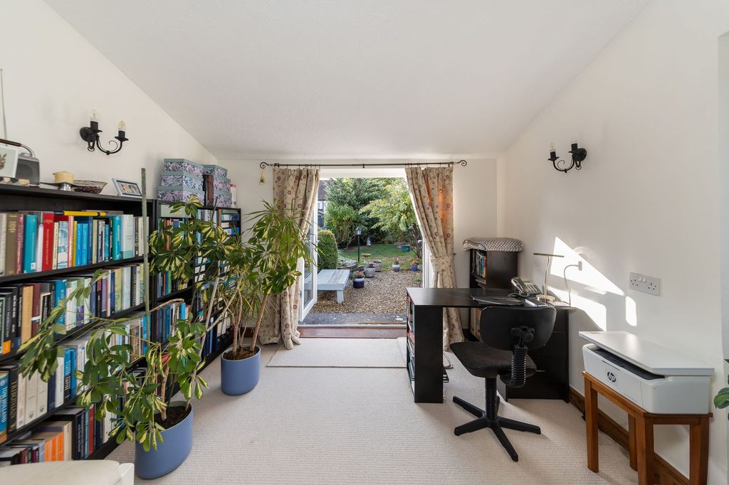 Property photo 3 of 25