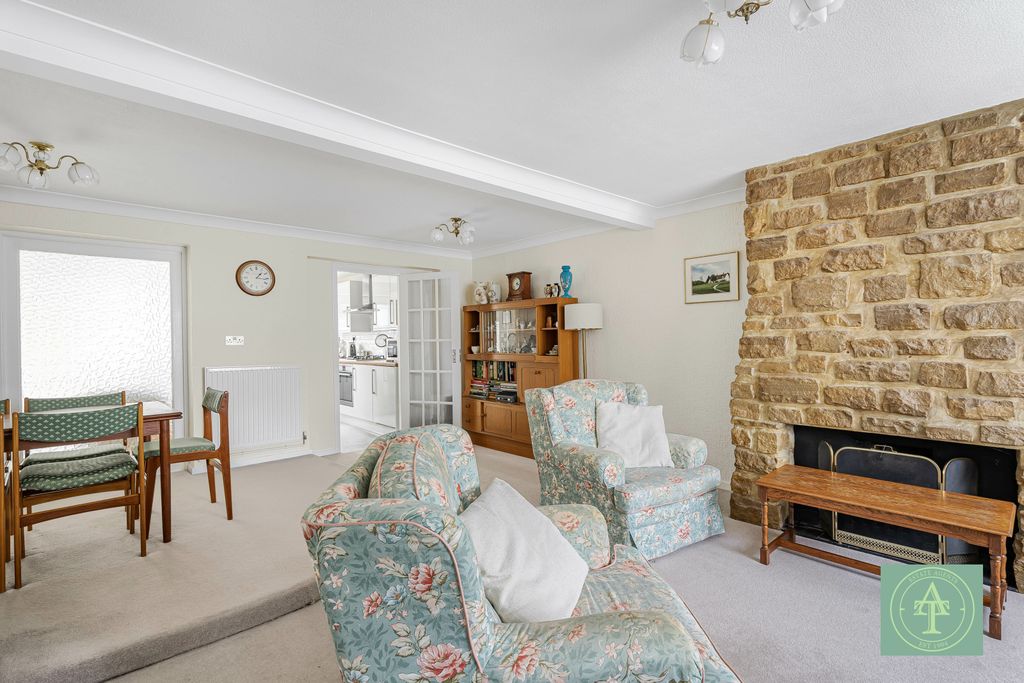 Property photo 3 of 27 Gallery