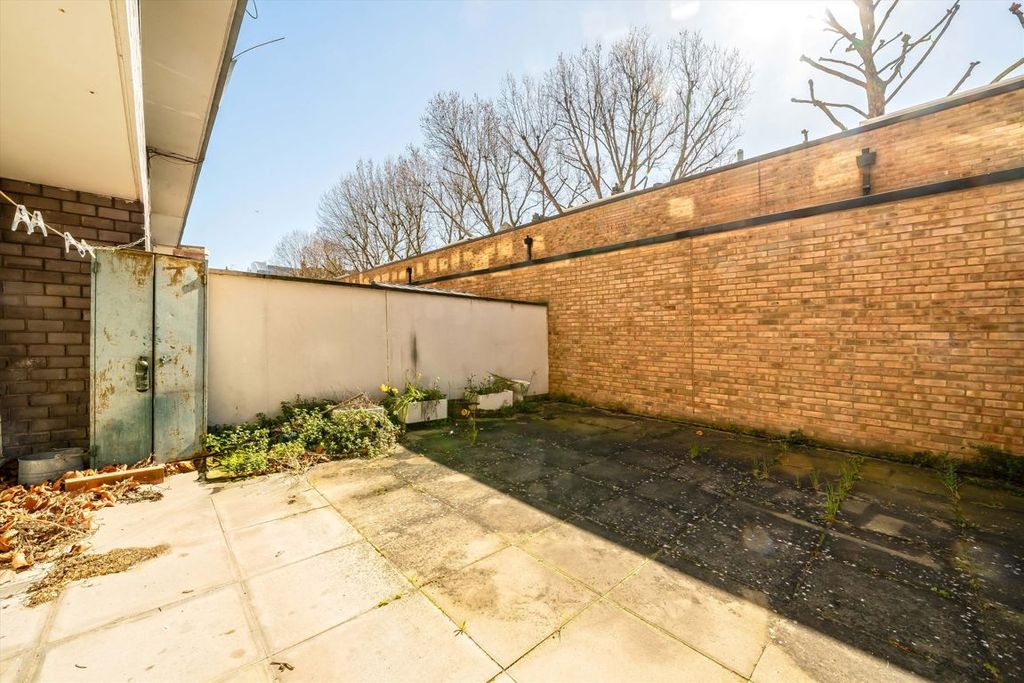 Property photo 3 of 5