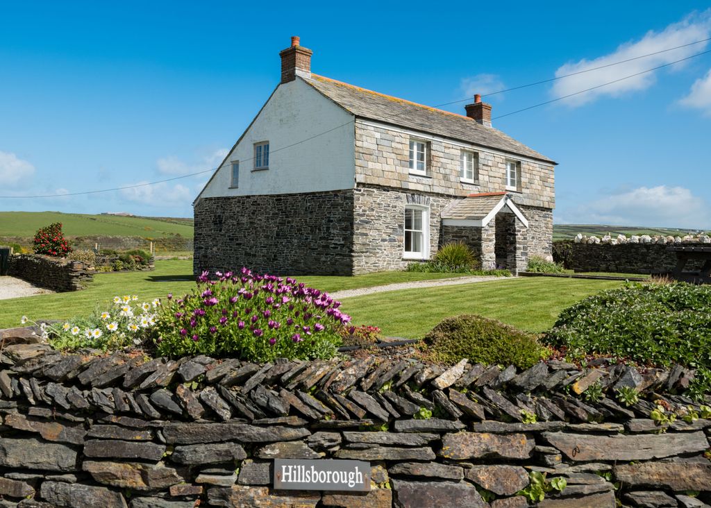 Property photo 2 of 43 Gallery