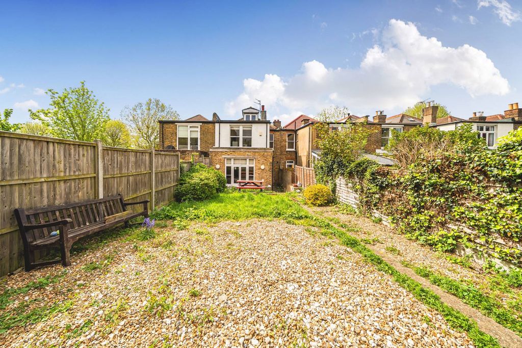 Property photo 1 of 3