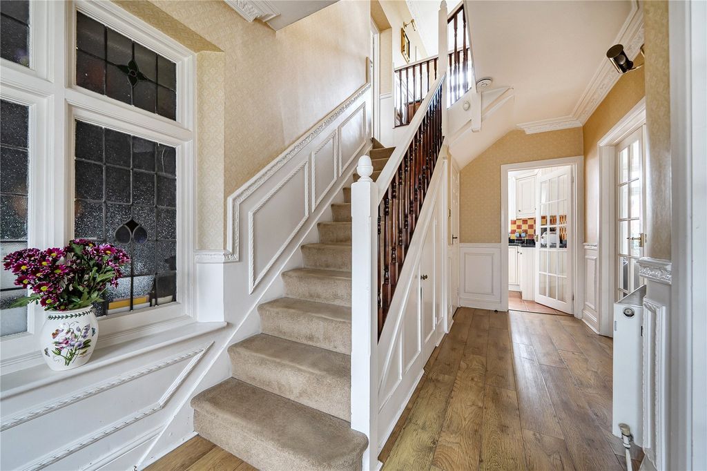 Property photo 2 of 30 Picture No. 16