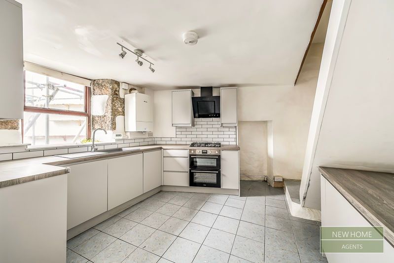 Property photo 2 of 17 Photo 10