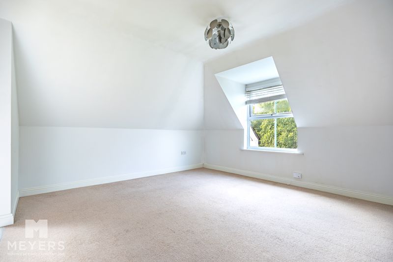Property photo 3 of 10 Photo 23