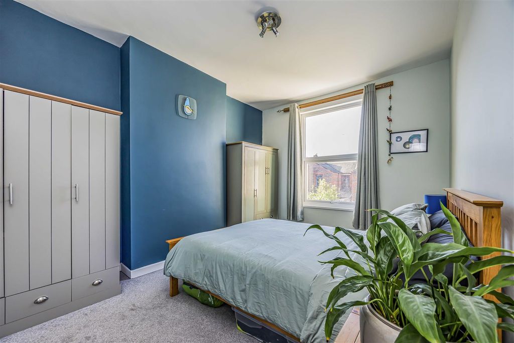 Property photo 3 of 14 100A Orchard Road, Southsea-Small-Porticomarketing